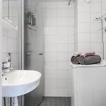 Cozy 1br Next To The With Free Parking Appartamento *
