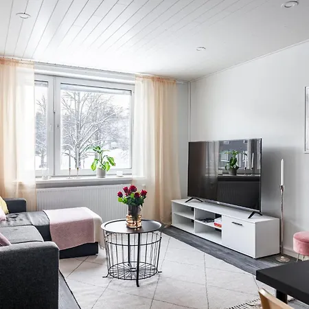 Cozy 1br Next To The With Free Parking 公寓